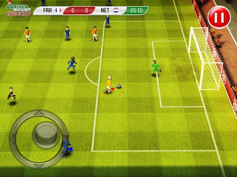 striker soccer euro 2012 lite: dominate europe with your team ipad images 3