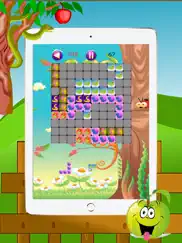 snakes slithering in square box - the new tetroid puzzle game ipad images 2